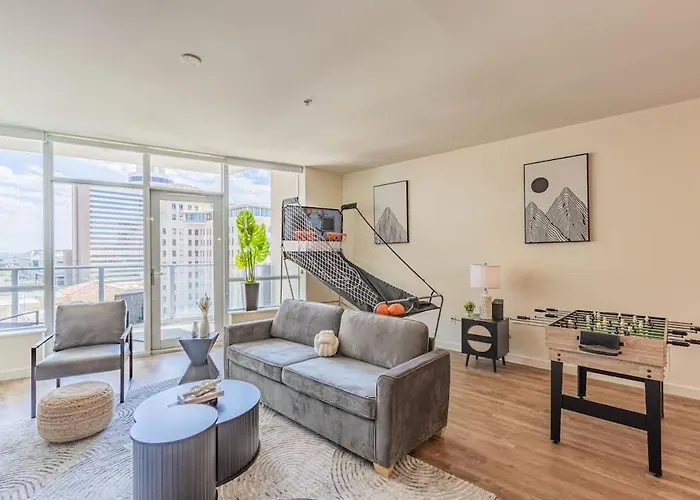 Apartment Near Chase Field Balcony Pool Gym Parking Wd