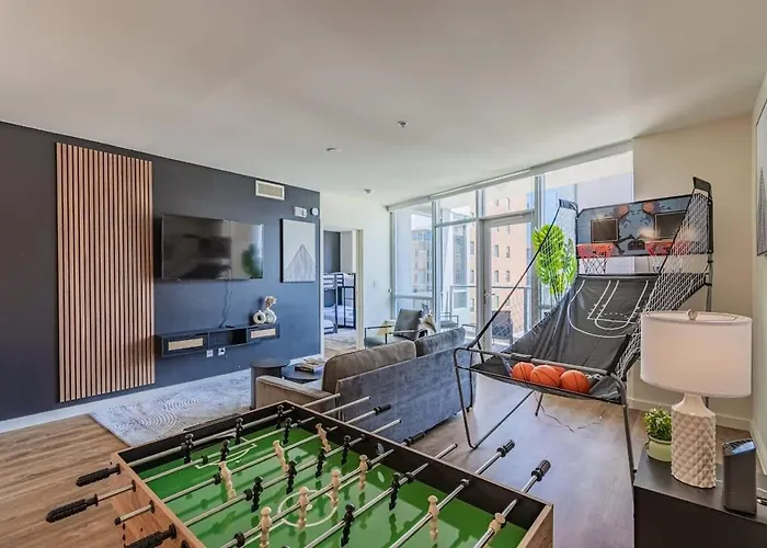 Near Chase Field Balcony Pool Gym Parking Wd