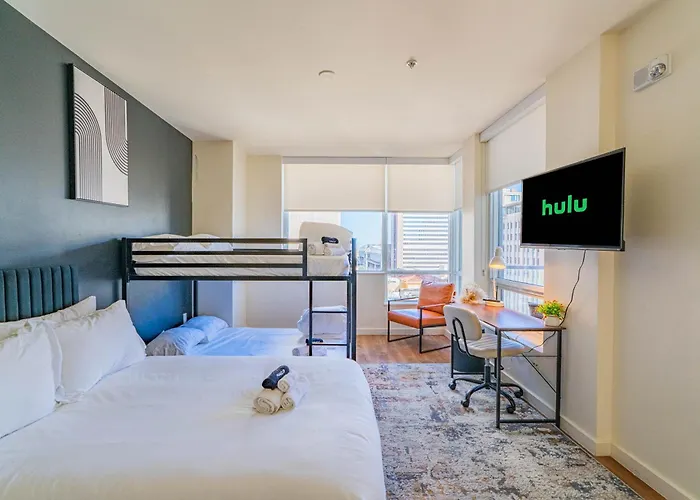 Apartment Near Chase Field Balcony Pool Gym Parking Wd
