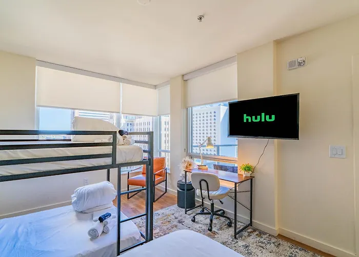 Near Chase Field Balcony Pool Gym Parking Wd Apartment