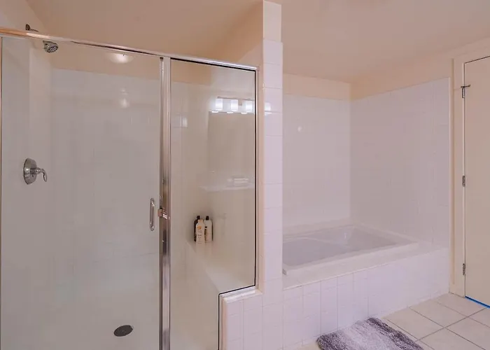 Near Chase Field Balcony Pool Gym Parking Wd Apartment
